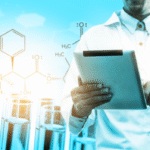 ¿Por qué los análisis microbiológicos deben estar presentes en las industrias?